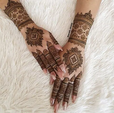 bridal moroccan back hand mehndi design