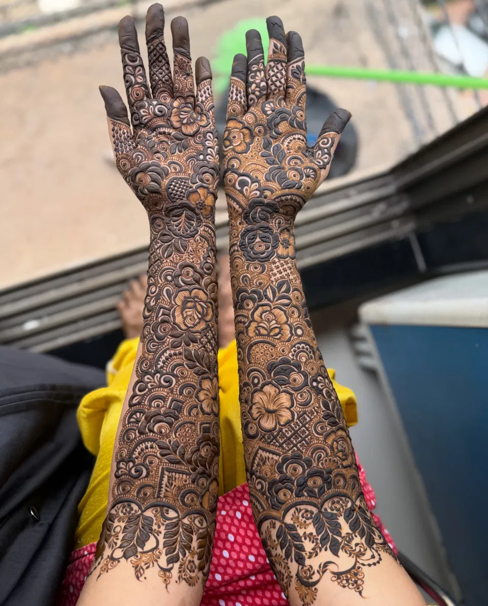 Bridal Front Hand Mehndi Design