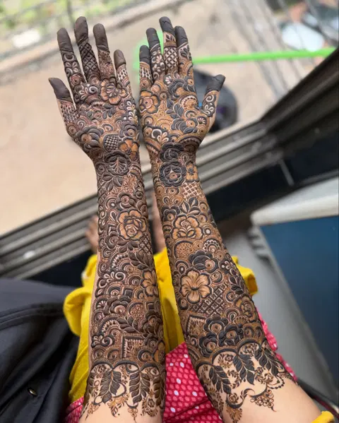 bridal front hand mehndi design