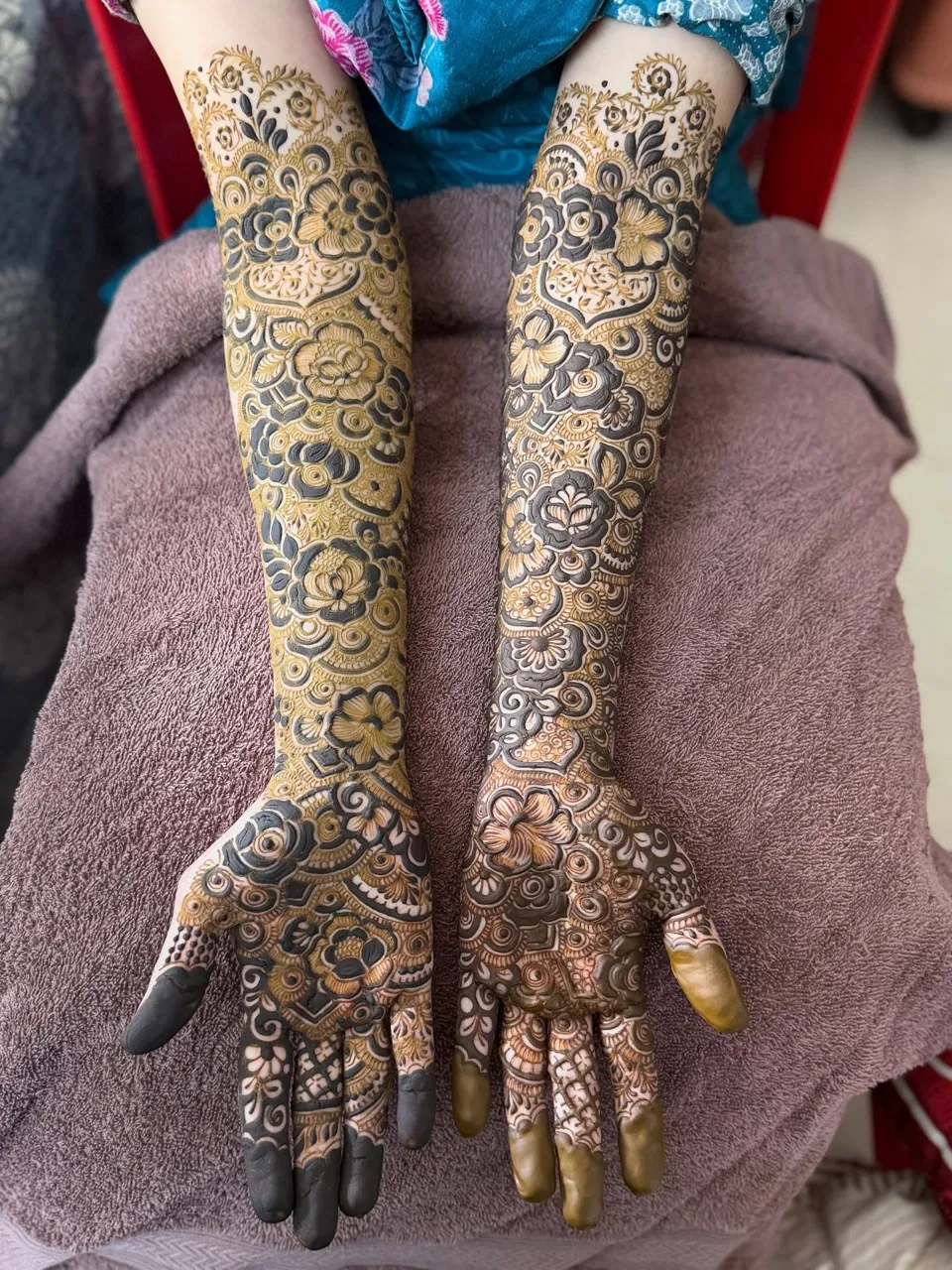 Full Hand Mehndi Design (2)