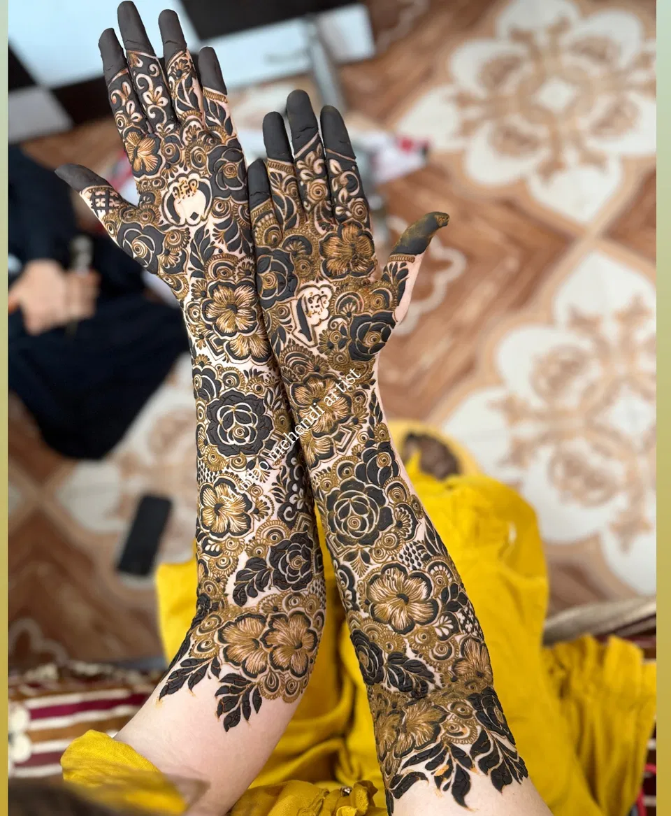 Aesthetic Bridal Full Hand Mehndi Design (2)
