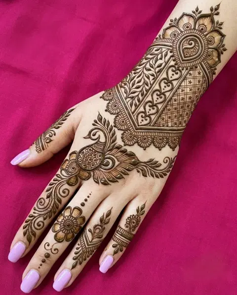 back hand mehndi design