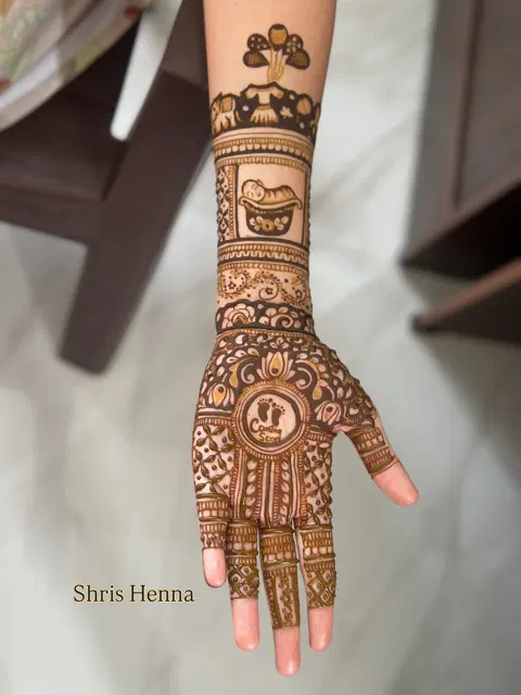 bridal front hand mehndi design