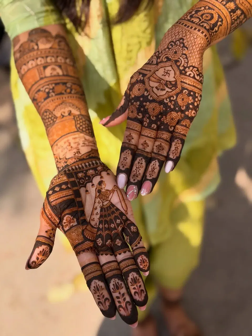 Bridal Indian Full Hand Mehndi Design with Figures and Jaal (3)