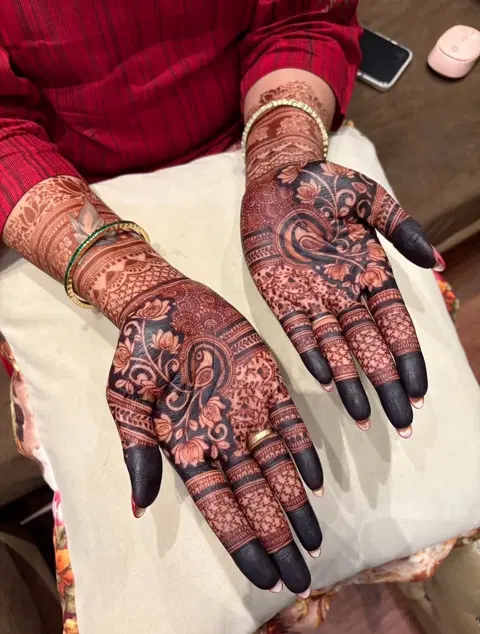 bridal front hand mehndi design
