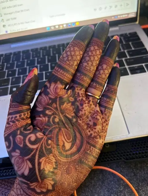 bridal front hand mehndi design