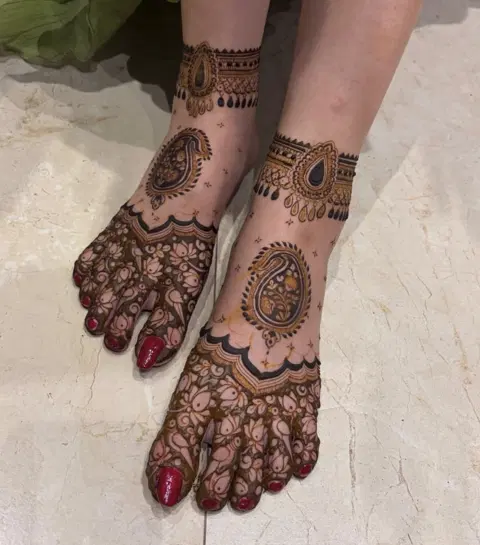 arabic bridal foot mehndi design