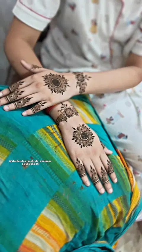 simple circle back hand mehndi design