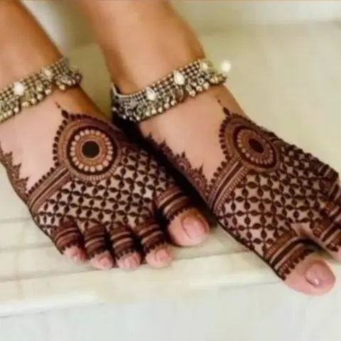 arabic heart back hand mehndi design