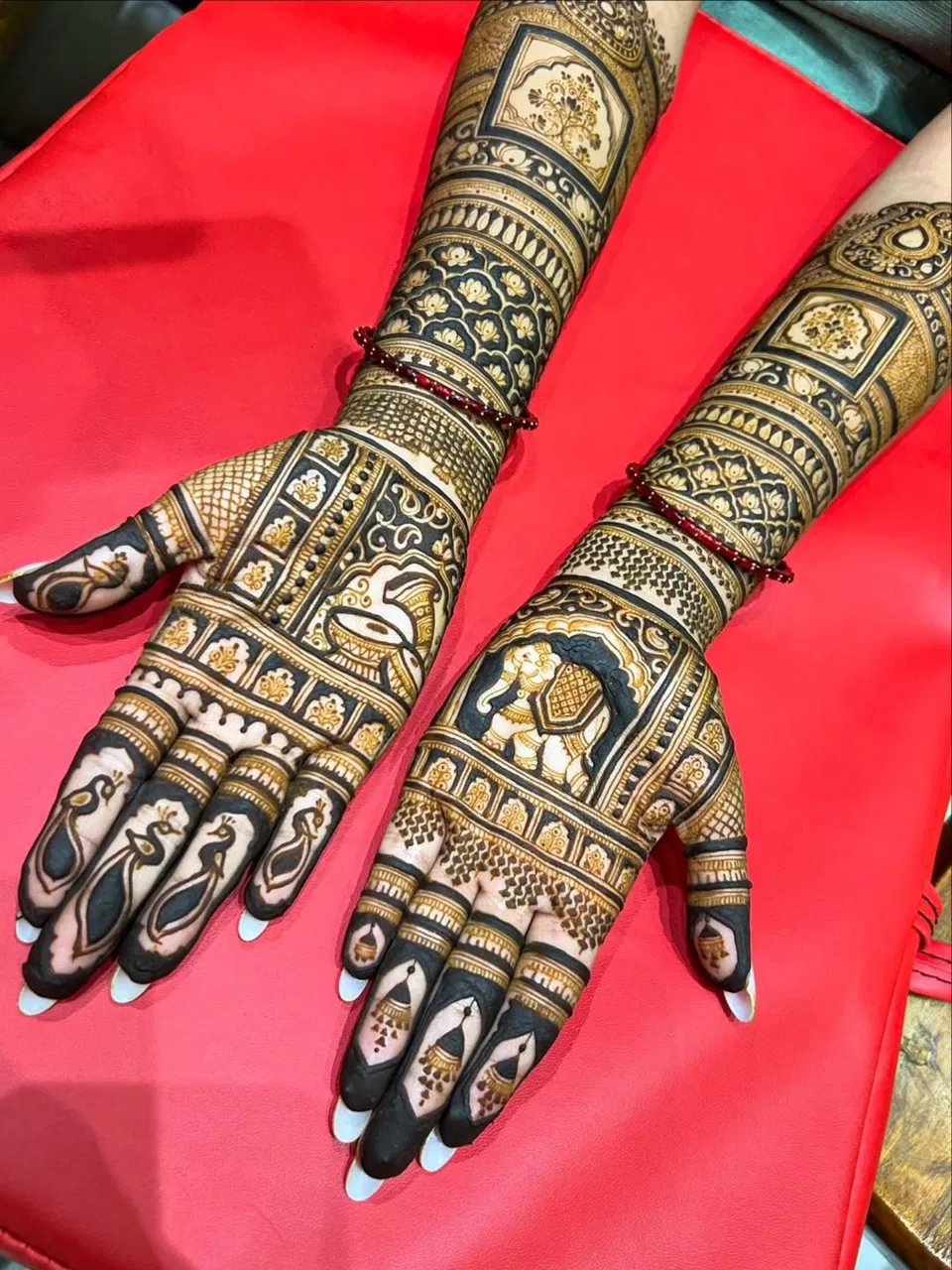 Bridal Full Hand Mehndi Design with Figures (30)