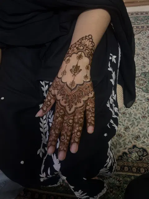 bridal jaal front hand mehndi design