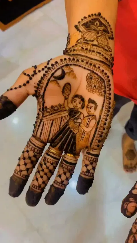 figure front hand mehndi design