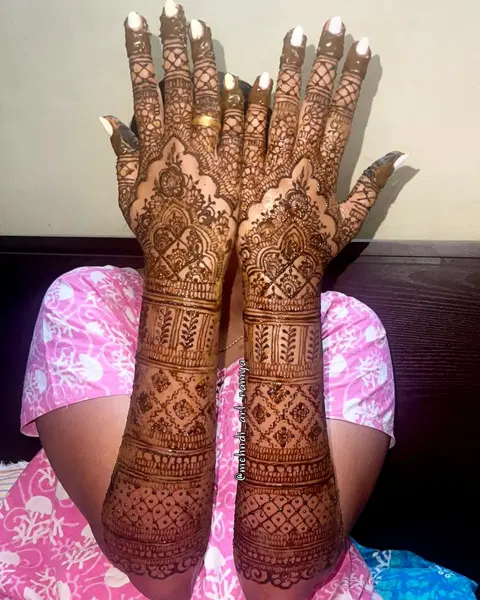 full hand mehndi design