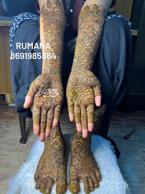 full hand mehndi design