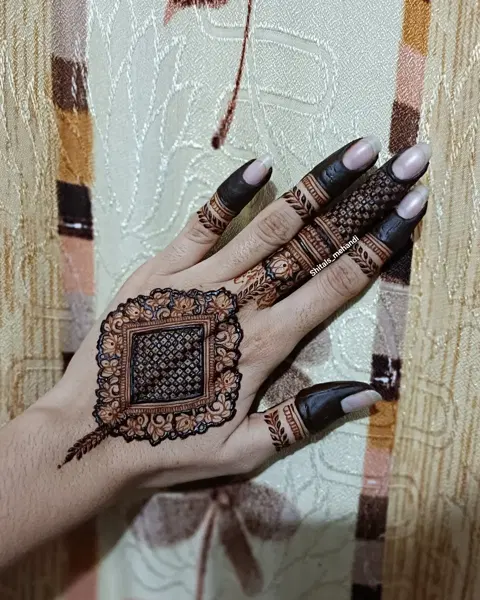 arabic jaal finger mehndi design