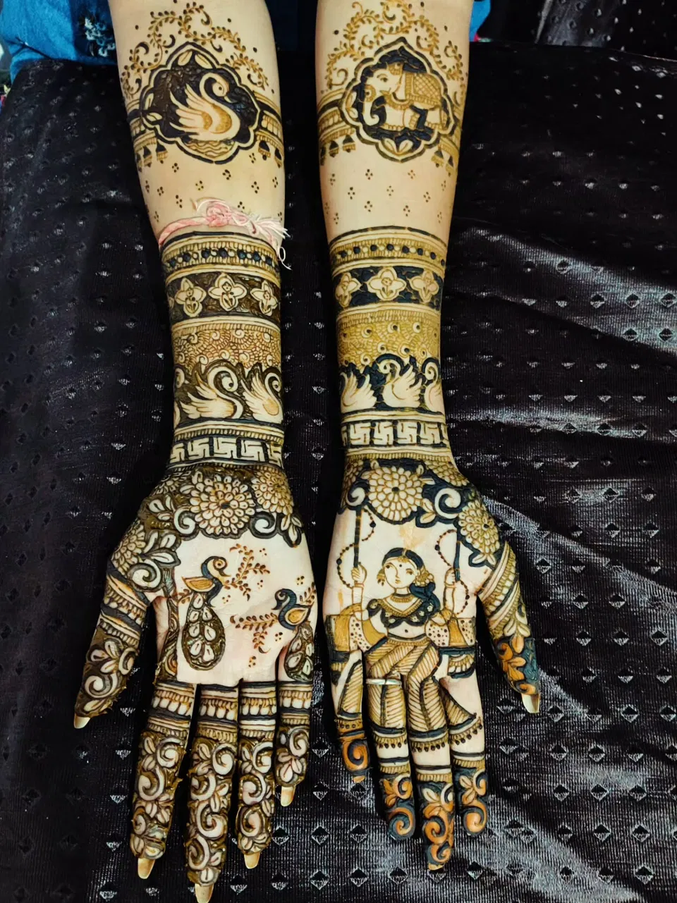Full Hand Mehndi Design with Figures (2)
