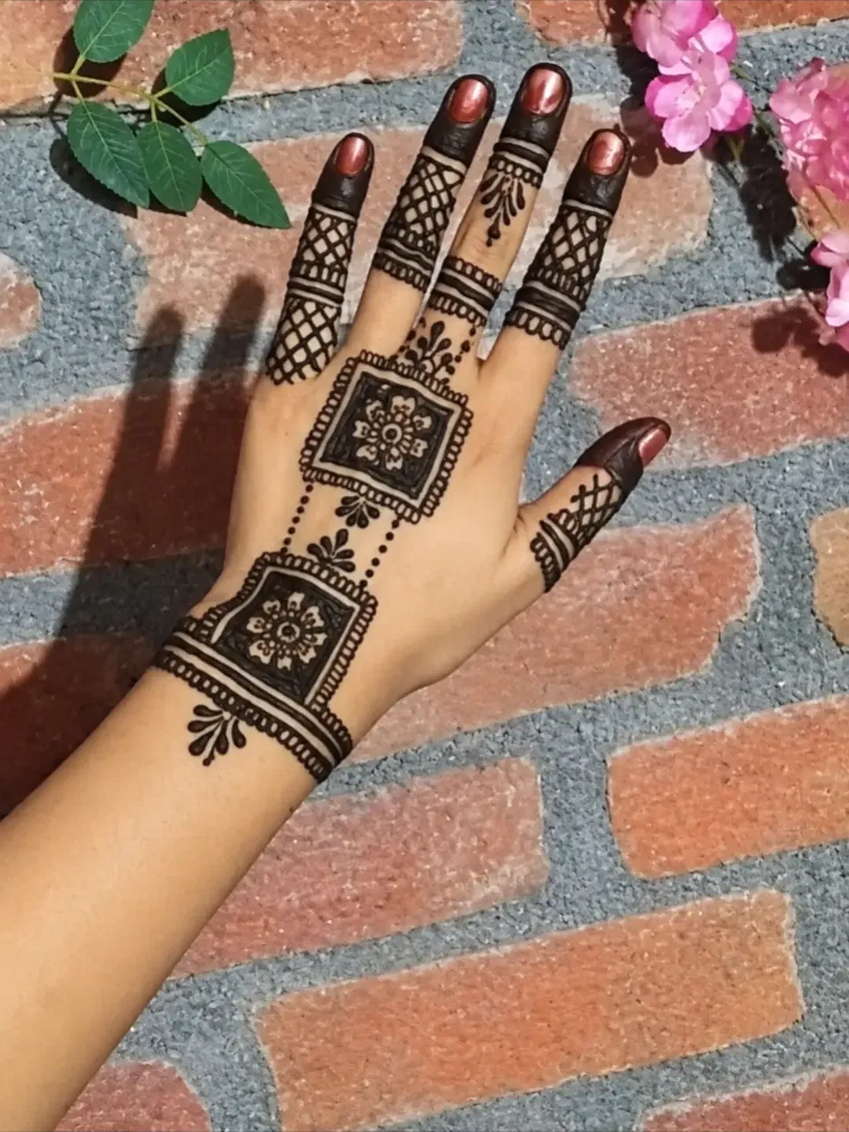 Front Hand Mehndi Design