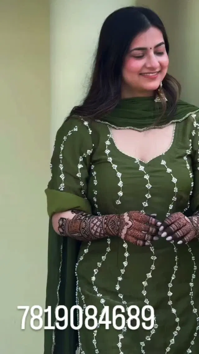 Back Hand Mehndi Design (2)