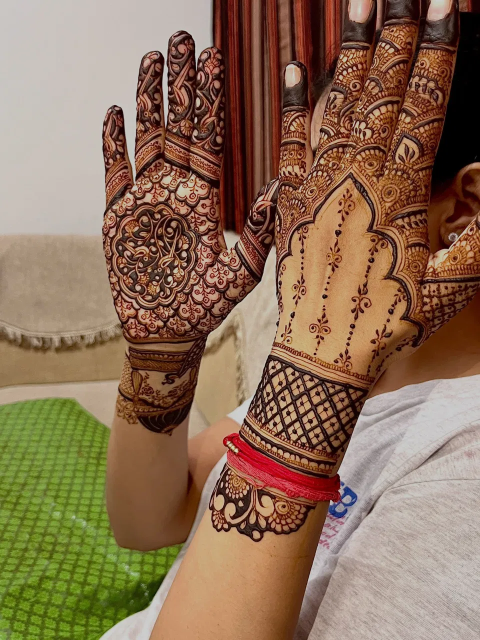 Bridal Front Hand Mehndi Design with Jaal for Karwa Chauth