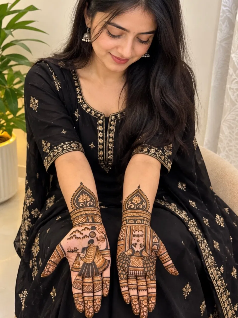 Arabic Bridal Back Hand Mehndi Design