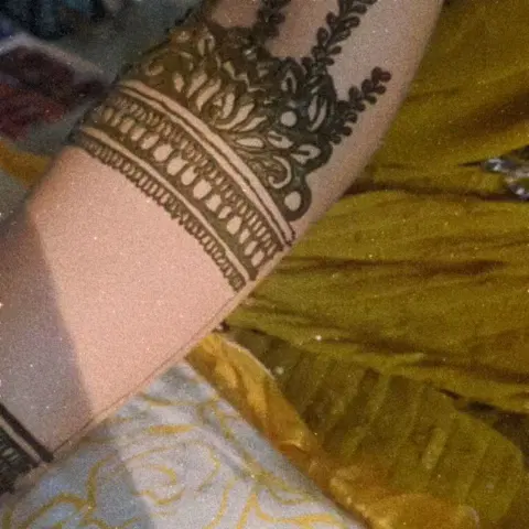 simple full hand mehndi design