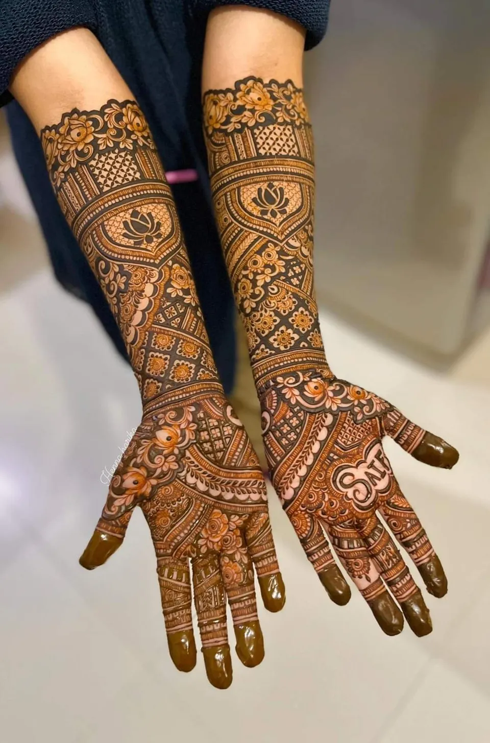Bridal Indian Front Hand Mehndi Design (2)