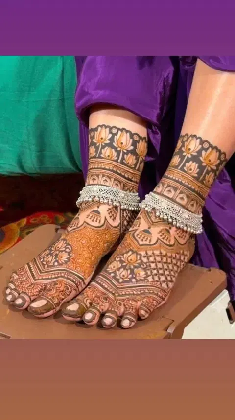 bridal figure back hand mehndi design
