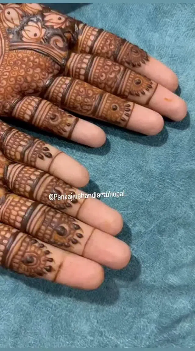 Bridal Finger Mehndi Design