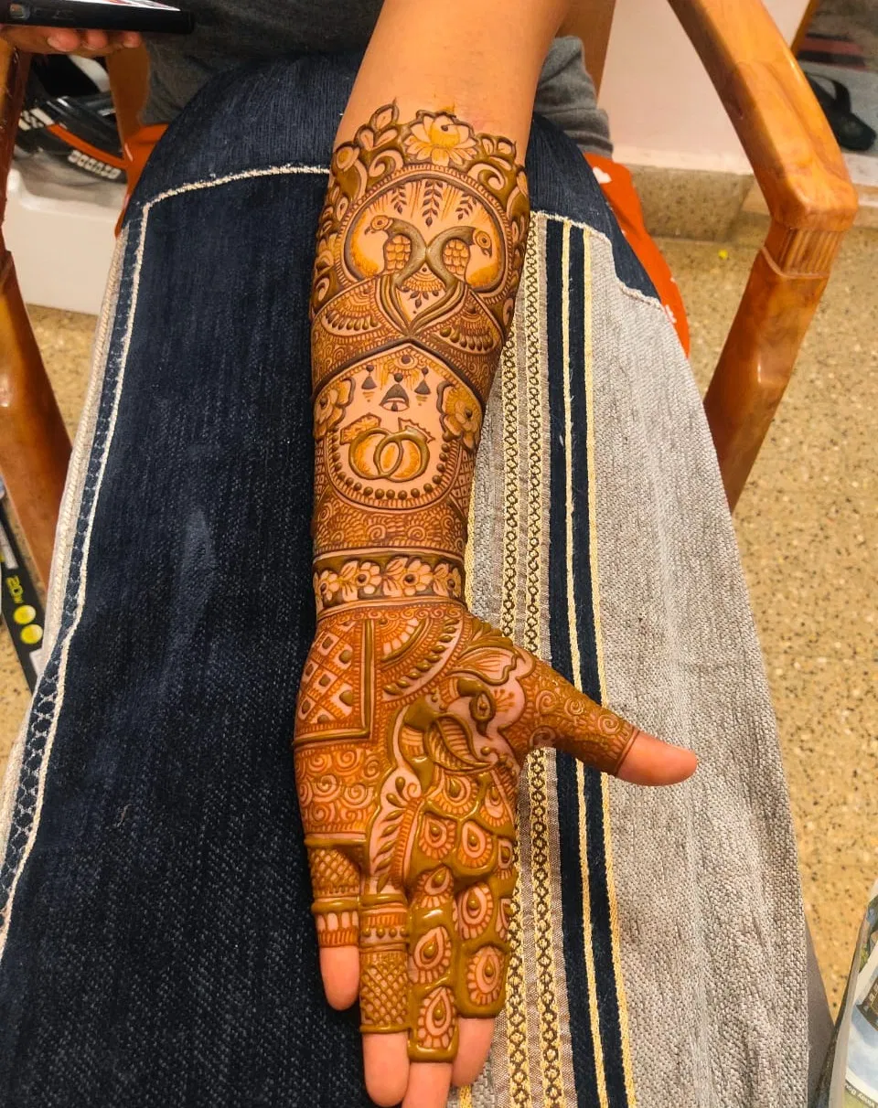 Full Hand Mehndi Design (2)
