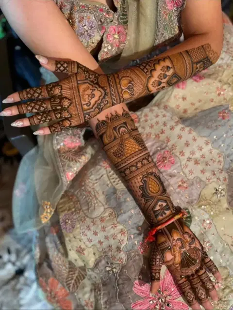 figure back hand mehndi design