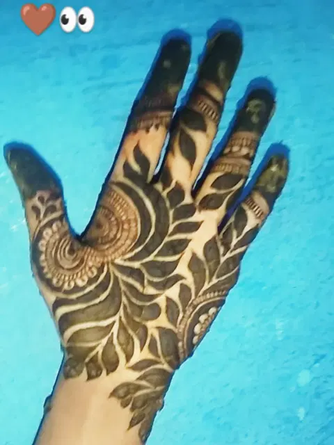 aesthetic mehndi design