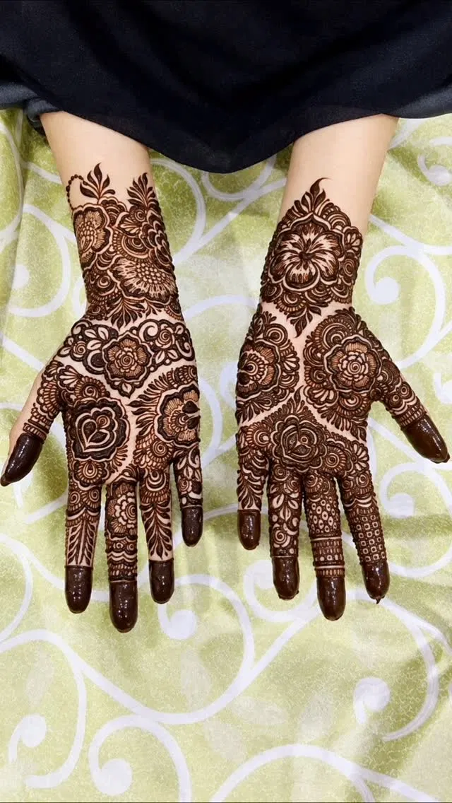 Front Hand Mehndi Design