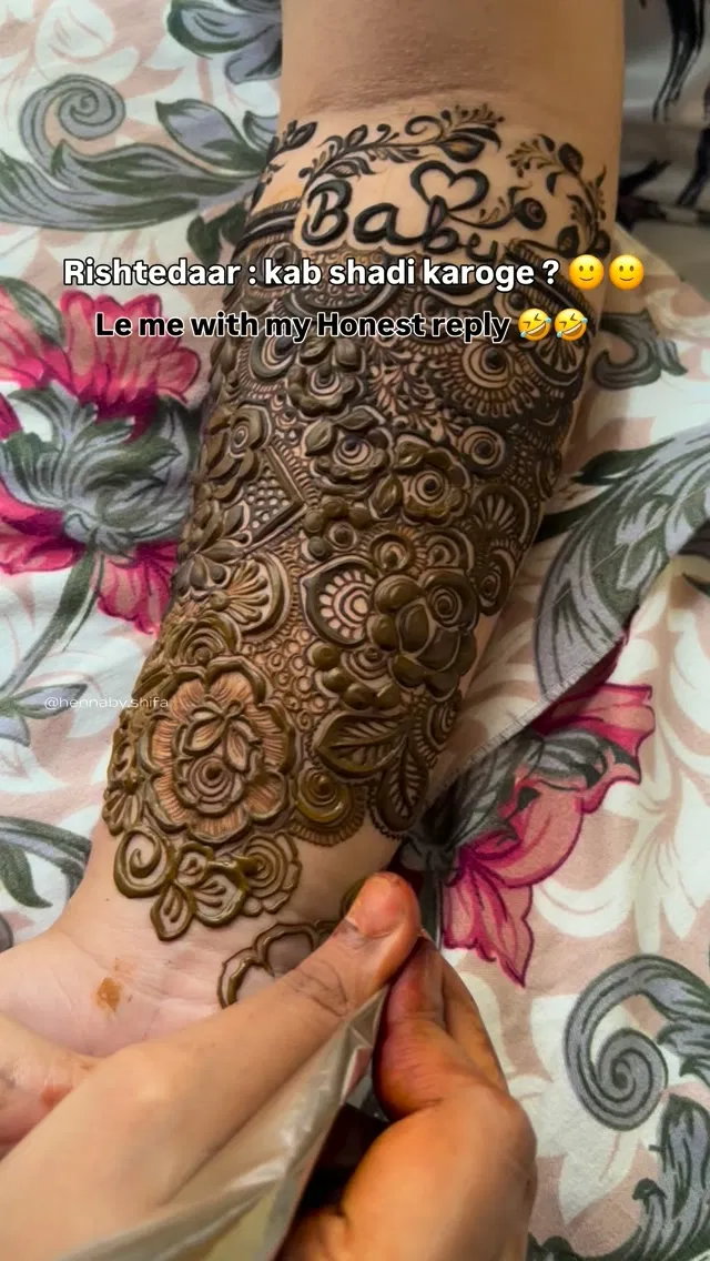 Aesthetic Front Hand Mehndi Design (2)