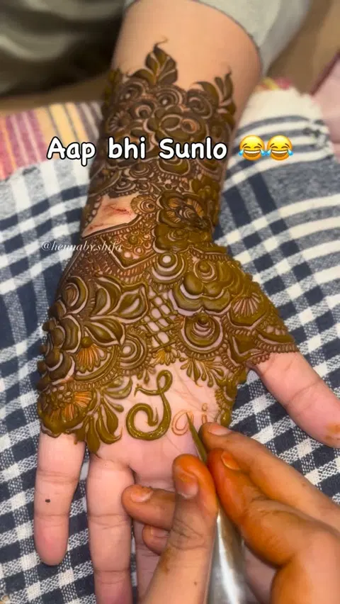 heart mehndi design