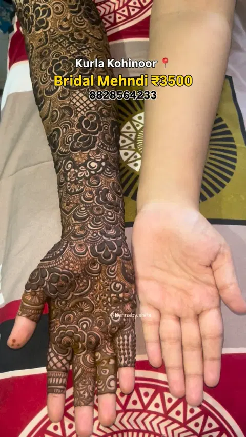 front hand mehndi design