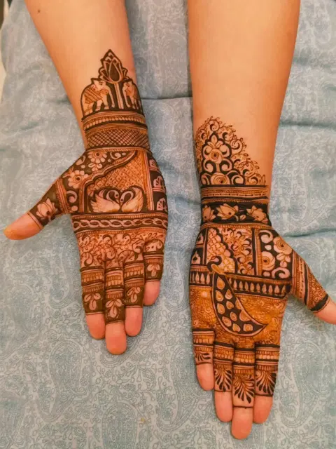 simple front hand mehndi design