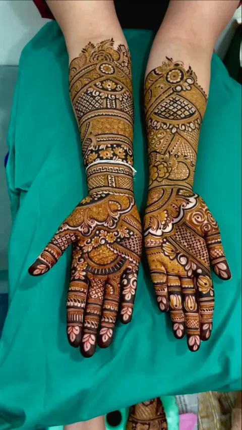 bridal front hand mehndi design