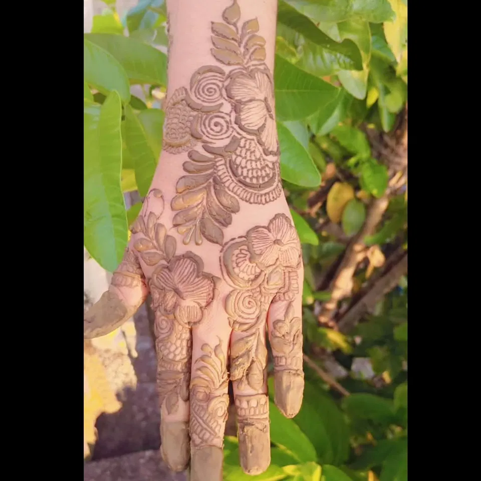 Simple Mehndi Design (2)
