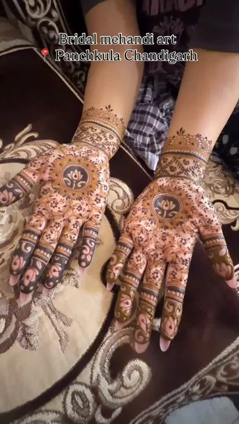 bridal front hand mehndi design