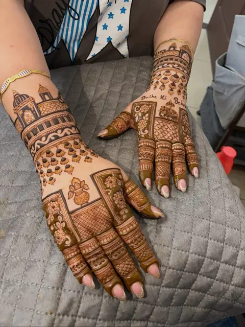 full hand mehndi design