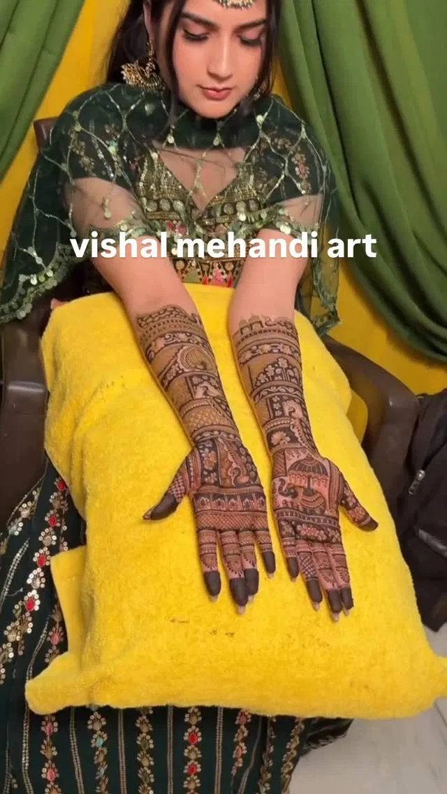 Bridal Front Hand Mehndi Design with Figures (34)