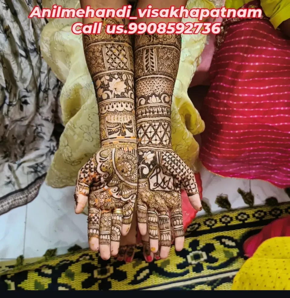 Front Hand Mehndi Design with Figures and Hearts (6)