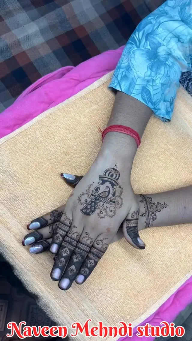 Minimal Mehndi Design