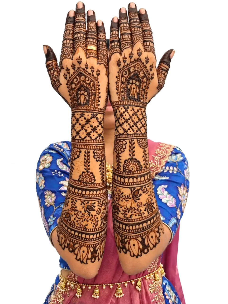 Mehndi Design with Figures
