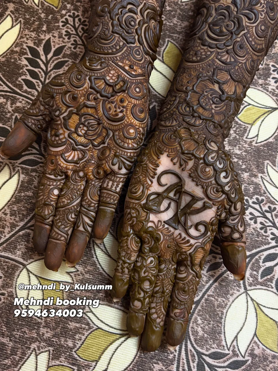 Mehndi Design with Figures