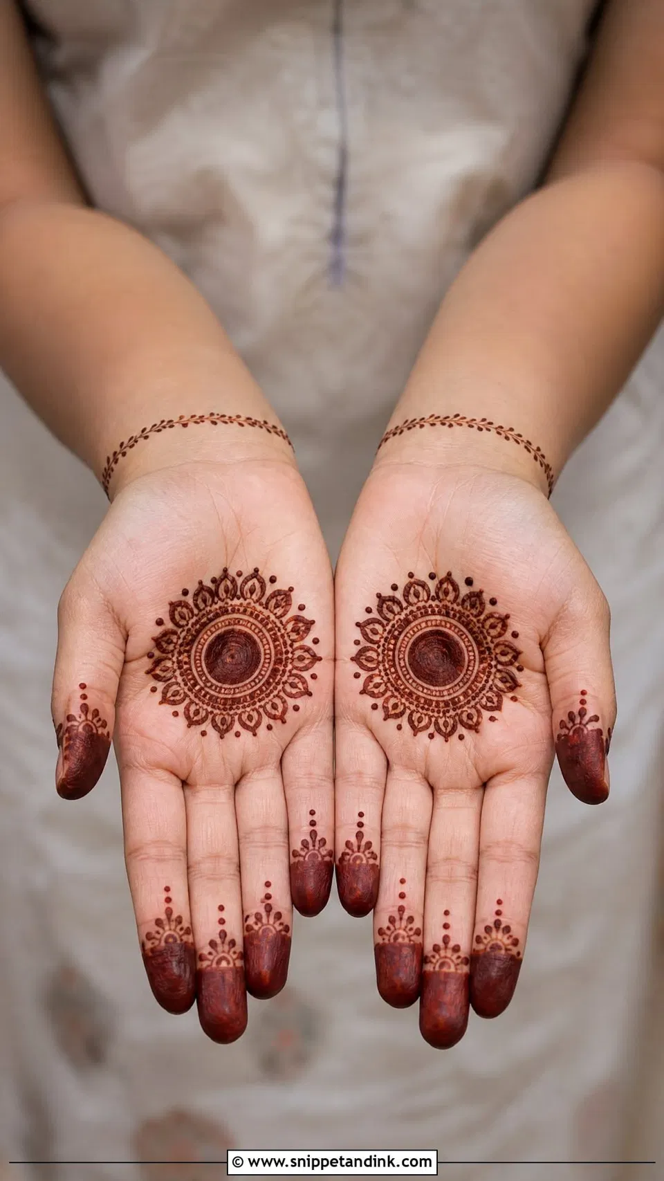 Indian Minimal Front Hand Mehndi Design with Gol Tikki and Jaal