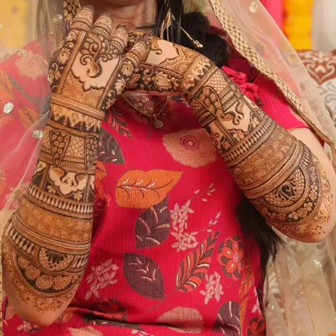 bridal figure full hand mehndi design