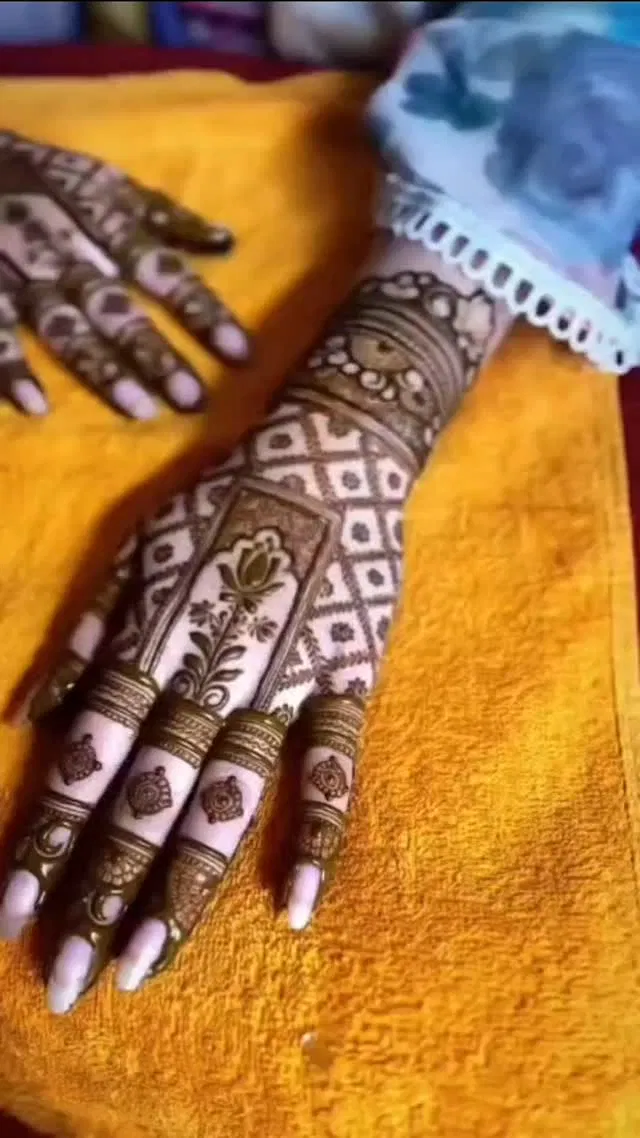 Back Hand Mehndi Design