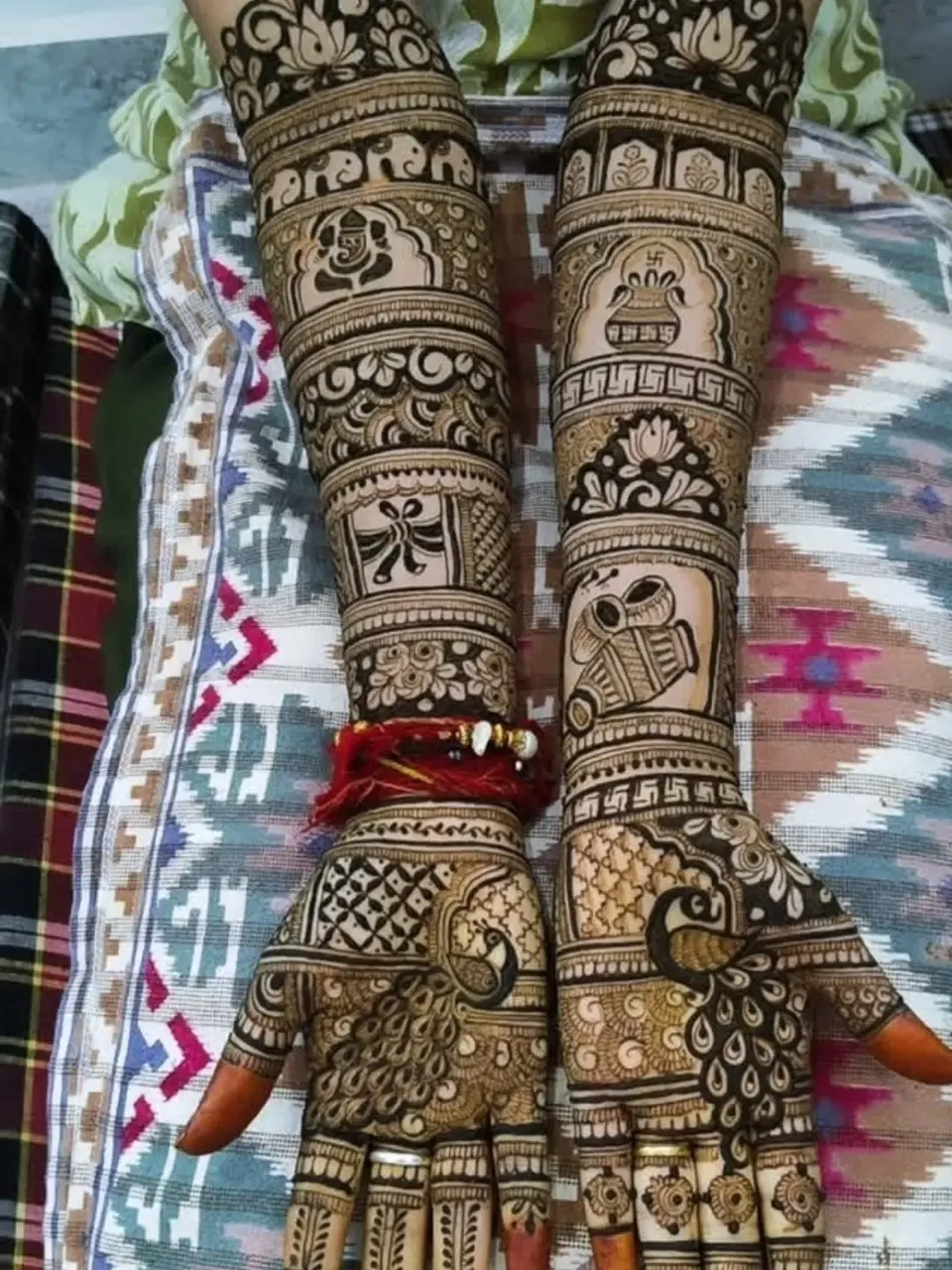 Bridal Finger Mehndi Design with Figures