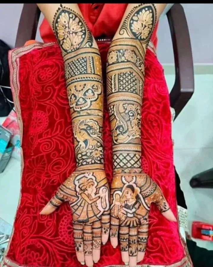 Full Hand Mehndi Design with Figures (2)
